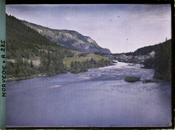 RECORD DATE NOT STATED Fagernes, Norvege Le Noeselo , 1910 - Voyage of Albert Kahn and Auguste LÃ on in Scandinavia - (August 9 - September 14) (French - ï»¿Fagernes , Norvege Le Noeselo). Landscape, conifer, valley, forest , wood, exists in high definition, river, hydrography, Nature , Environment, HD, Suede, Fagenes, Le Noeselo Copyright: xpiemagsx AKahnlpie020223-15829 !ACHTUNG AUFNAHMEDATUM GESCHÄTZT!