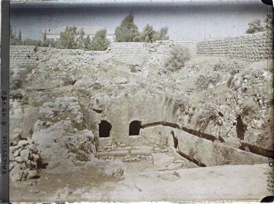 RECORD DATE NOT STATED Jerusalem, Palestine part of the tomb of kings , 1918 - Near East, Egypt, Palestine, Cyprus - Paul Castelnau (photographic section of the armies) - (January 9 -October 6) (French - ï»¿JÃ rusalem , Palestine Une partie du tombeau des Rois). Tomb, Judaism, archaeological vestige, funeral architecture, antiquity, Religion , Habitat , Architecture , Art, Palestine, Jerusalem, Tomb of Kings Copyright: xpiemagsx AKahnlpie020223-317 !ACHTUNG AUFNAHMEDATUM GESCHÄTZT!