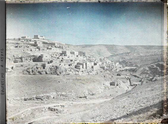 RECORD DATE NOT STATED South of Jerusalem, Palestine village of SiloÃ , 1918 - Near East, Egypt, Palestine, Cyprus - Paul Castelnau (photographic section of the armies) - (January 9 -October 6) (French - ï»¿Sud de JÃ rusalem , Palestine Village de SiloÃ ). Mont , mountain, valley, agglomeration panorama, Habitat , Architecture, Palestine, Jerusalem, Cedron SiloÃ valley Copyright: xpiemagsx AKahnlpie020223-5094 !ACHTUNG AUFNAHMEDATUM GESCHÄTZT!