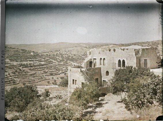 RECORD DATE NOT STATED Bethlehem, Palestine a house , 1918 - Near East, Egypt, Palestine, Cyprus - Paul Castelnau (photographic section of the armies) - (January 9 -October 6) (French - ï»¿BethlÃ em , Palestine Une maison). Landscape, mont , mountain, valley, home, terraces culture, Nature , Environment, Habitat , Architecture, Palestine, Bethlehem, a house in Bethlehem Copyright: xpiemagsx AKahnlpie020223-320 !ACHTUNG AUFNAHMEDATUM GESCHÄTZT!