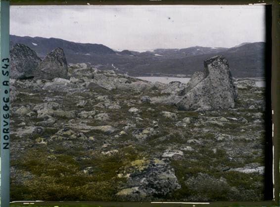 RECORD DATE NOT STATED Fine, Norway Rochers and Finsevatnet , 1910 - Voyage of Albert Kahn and Auguste LÃ on in Scandinavia - (August 9 - September 14) (French - ï»¿Finse , Norvege Rochers et lac Finsevatnet). Landscape, mont , mountain, lake , pond, ice , glacier, Nature , Environment, Finnish, Finse Copyright: xpiemagsx AKahnlpie020223-15529 !ACHTUNG AUFNAHMEDATUM GESCHÄTZT!