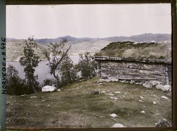 RECORD DATE NOT STATED Rjukan, Norway shelter overlooking Mosvati lake (?) , 1910 - Voyage of Albert Kahn and Auguste LÃ on in Scandinavia - (August 9 - September 14) (French - ï»¿Rjukan , Norvege Abris surplombant le lac de Mosvati ( ? )). Landscape, hut, lake , pond, rural architecture, hydrography, Nature , Environment, Habitat , Architecture, Rjukan, Rjukan (Telemarken) Province de Telemarken Copyright: xpiemagsx AKahnlpie020223-15981 !ACHTUNG AUFNAHMEDATUM GESCHÄTZT!