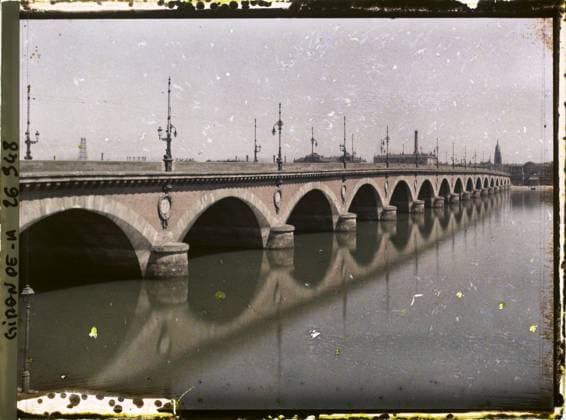 RECORD DATE NOT STATED Bordeaux, France Le Pont de Pierre , 1920-1921 - Charente, Gironde, Basse -PyrÃ nÃ es, Hautes PyrÃ nÃ es - Fernand Cuville (French - ï»¿Bordeaux , France Le pont de pierre). Floor , RÃ verbere, river, civil engineering, bridge, Habitat , Architecture, France, Bordeaux, Pont de Pierre Copyright: xpiemagsx AKahnlpie020223-21856 !ACHTUNG AUFNAHMEDATUM GESCHÄTZT!