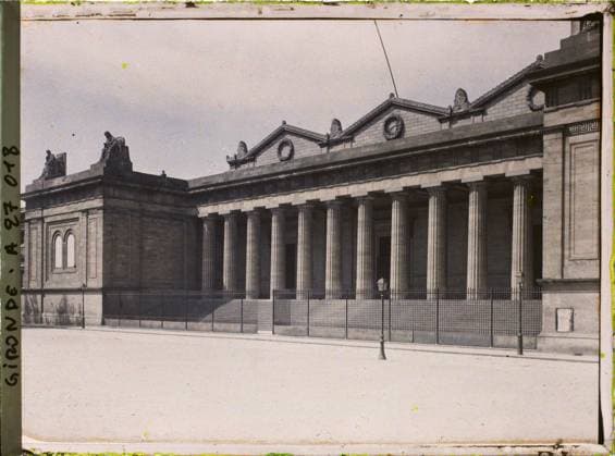 RECORD DATE NOT STATED Bordeaux, France , 1920-1921 - Charente, Gironde, Basse -PyrÃ nÃ es, Hautes PyrÃ nÃ es - Fernand Cuville (French - ï»¿Bordeaux , France). Floor , Reverbera, justice, public civil architecture, portico, column, pediment, grid, palace , castle, Company, Habitat , Architecture, France, Bordeaux, courthouse (facade) Copyright: xpiemagsx AKahnlpie020223-21925 !ACHTUNG AUFNAHMEDATUM GESCHÄTZT!