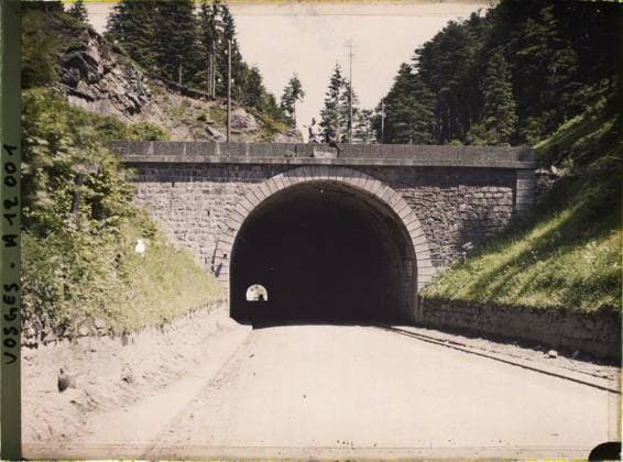 RECORD DATE NOT STATED Col de Bussang, Haut-Rhin, Vosges, Alsace, Lorraine, France Tunnel of the Col de Bussang. Western coast , 1917 - Alsace - Paul Castelnau (photographic section of the armies) - (June) (French - ï»¿Col de Bussang , Haut-Rhin , Vosges , Alsace , Lorraine , France Tunnel du col de Bussang. CÃ tÃ ouest). Backbug, border, road, tunnel, civil engineering, panels, man, First World War, Habitat , Architecture, Registration , Information, Human Starries, France, Col de Bussang, west side Copyright: xpiemagsx AKahnlpie020223-20639 !ACHTUNG AUFNAHMEDATUM GESCHÄTZT!