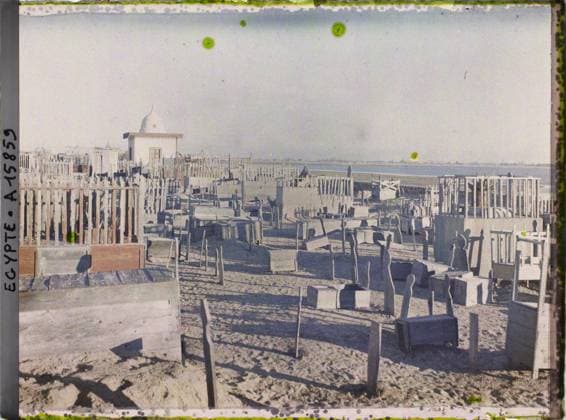 RECORD DATE NOT STATED Port-Said, Egypt, Africa Arab cemetery near Lake Menzaleh , 1918 - Near East, Egypt, Palestine, Cyprus - Paul Castelnau (photographic section of the armies) - (January 9 -October 6) (French - ï»¿Port-SaÃ¯d , Egypte , Afrique Cimetiere arabe pres du lac Menzaleh). Tomb, cemetery, lagoon, funeral architecture, Islam, lake , pond, religious architecture, Habitat , Architecture , Religion, Egypt, Port-Said, Arab cemetery Copyright: xpiemagsx AKahnlpie020223-6959 !ACHTUNG AUFNAHMEDATUM GESCHÄTZT!