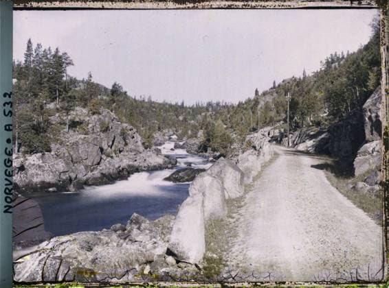 RECORD DATE NOT STATED Roldal, Norway the road that follows along a watercourse , 1910 - Voyage of Albert Kahn and Auguste LÃ on in Scandinavia - (August 9 - September 14) (French - ï»¿Roldal , Norvege la route qui suit le long d un cours d eau). Landscape, conifer, road, forest , wood, watercourses, hydrography, barrier , palisade, Nature , Environment, KaukÃ li road in Briedfond Copyright: xpiemagsx AKahnlpie020223-15519 !ACHTUNG AUFNAHMEDATUM GESCHÄTZT!