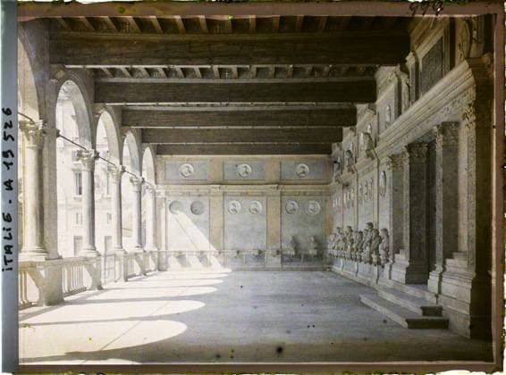 RECORD DATE NOT STATED VÃ rona - Italy Terria del Rig-de-ChaussÃ e , 1918 - Italy - Fernand Cuville - (March -August) (French - ï»¿VÃ rone , Italie Loggia del Consiglio rez-de-chaussÃ e). Statue, sculpture, balcony , loggia, arc , arcade , arceau, renaissance, medallion, palace , castle, Art , Habitat , Architecture, Italy, Verona, Loggia (ground floor) Copyright: xpiemagsx AKahnlpie020223-14787 !ACHTUNG AUFNAHMEDATUM GESCHÄTZT!