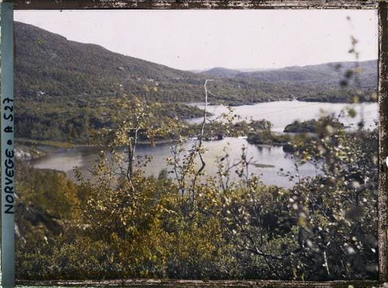 RECORD DATE NOT STATED Surroundings of Roldal, Norway Le Lac Votna , 1910 - Voyage of Albert Kahn and Auguste LÃ on in Scandinavia - (August 9 - September 14) (French - ï»¿Environs de Roldal , Norvege Le lac Votna). Landscape, valley, forest , wood, lake , pond, hydrography, Nature , Environment, De KaukÃ li Ã arake fond Copyright: xpiemagsx AKahnlpie020223-15516 !ACHTUNG AUFNAHMEDATUM GESCHÄTZT!