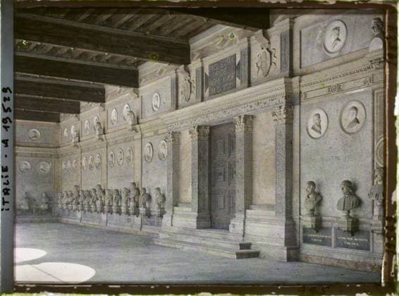 RECORD DATE NOT STATED VÃ rona - Italy Terria del Rig-de-ChaussÃ e , 1918 - Italy - Fernand Cuville - (March -August) (French - ï»¿VÃ rone , Italie Loggia del Consiglio rez-de-chaussÃ e). Statue, sculpture, balcony , loggia, arc , arcade , arceau, renaissance, medallion, palace , castle, Art , Habitat , Architecture, Italy, Verona, Loggia (ground floor) Copyright: xpiemagsx AKahnlpie020223-14786 !ACHTUNG AUFNAHMEDATUM GESCHÄTZT!