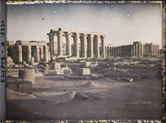 RECORD DATE NOT STATED Luxor, Egypt, Africa Overview of the Temple of Amon , 1918 - Near East, Egypt, Palestine, Cyprus - Paul Castelnau (photographic section of the armies) - (January 9 -October 6) (French - ï»¿Louqsor , Egypte , Afrique Vue d ensemble du temple d Amon). Statue, temple, archaeological vestige, sculpture, Egyptian polytheism, Habitat , Architecture , Art , Religion, Egypt, temple of Louqksor. Overview . Copyright: xpiemagsx AKahnlpie020223-8071 !ACHTUNG AUFNAHMEDATUM GESCHÄTZT!