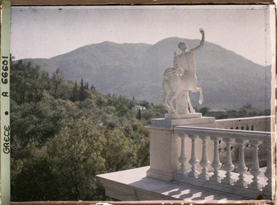 RECORD DATE NOT STATED Corfu, Greece L Achille - La Villa, a corner of the terrace , 1913 - Balkans, Italy - Jean Brunhes and Auguste LÃ on - (September - October 23) (French - ï»¿Corfou , Grece L Achilleion - La villa , un coin de la Terrasse). Statue, sculpture, terrace, supernatural, villa, park , garden, balustrade, palace , castle, Art, human beings, Habitat , Architecture, Greece, Corfu, Achilleion - the villa a corner of the terrace Copyright: xpiemagsx AKahnlpie020223-1392 !ACHTUNG AUFNAHMEDATUM GESCHÄTZT!