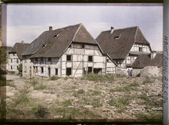 RECORD DATE NOT STATED Balschwiller , Alsace , France Balschwiller , 1917 - Alsace - Paul Castelnau (photographic section of the armies) - (June) (French - ï»¿Balschwiller , Alsace , France Balschwiller). Housing, ruins, front, half -timbered, Habitat , Architecture, First World War, Balschwiller Balschwiller, Balschwiller Copyright: xpiemagsx AKahnlpie020223-7319 !ACHTUNG AUFNAHMEDATUM GESCHÄTZT!