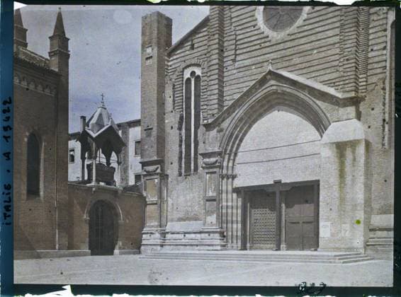 RECORD DATE NOT STATED Verona, Italy northern door of the cathedral (?) , 1918 - Italy - Fernand Cuville - (March -August) (French - ï»¿VÃ rone , Italie Porte nord de la CathÃ drale ( ? )). Church, Christianity, Porte, Religious Architecture, Religion , Habitat , Architecture, Italy, Verona, northern door of the cathedral Copyright: xpiemagsx AKahnlpie020223-14687 !ACHTUNG AUFNAHMEDATUM GESCHÄTZT!