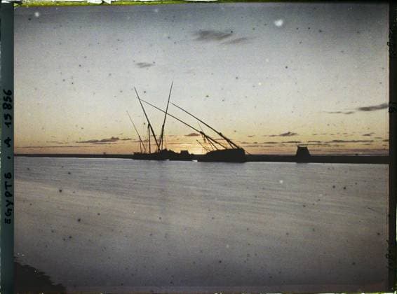 RECORD DATE NOT STATED Port-Said, Egypt, Africa sunset over Lake Menzaleh , 1918 - Near East, Egypt, Palestine, Cyprus - Paul Castelnau (photographic section of the armies) - (January 9 -October 6) (French - ï»¿Port-SaÃ¯d , Egypte , Afrique Coucher de soleil sur le lac Menzaleh). Landscape, lagoon, sunsets, lake , pond, boat, maritime transport, Nature , Environment, transport, Egypt, Port-Said, Sunset on Lake Manzaleh Copyright: xpiemagsx AKahnlpie020223-6958 !ACHTUNG AUFNAHMEDATUM GESCHÄTZT!