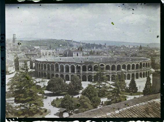 RECORD DATE NOT STATED Verona, Italy Panorama on the arenas , 1918 - Italy - Fernand Cuville - (March -August) (French - ï»¿VÃ rone , Italie Panorama sur les arenes). Archaeological vestige, bell tower, amphitheater , arena, arc , arcade , arceau, antiquity, agglomeration panorama, Habitat , Architecture , Art, Italy, Verona, panorama on the arenas Copyright: xpiemagsx AKahnlpie020223-14766 !ACHTUNG AUFNAHMEDATUM GESCHÄTZT!