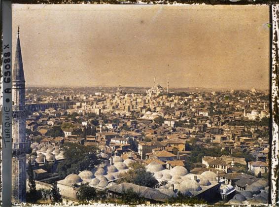 RECORD DATE NOT STATED Constantinople (current Istanbul), Turkey Panorama taken from a minaret of the Süleymaniye Camii ( Mosque of Sultan-Soliman-le-Magnifique ) to the west , 1912 - Turkey - StÃ phane Passet - (September) (French - ï»¿Constantinople ( actuelle Istanbul ) , Turquie Panorama pris d un minaret de la Süleymaniye Camii ( Â«mosquÃ e du Sultan-Soliman-le-MagnifiqueÂ» ) vers l ouest). Islam, minaret, aqueduct, hydraulic installation, dome , dome, mosque, agglomeration panorama, religious architecture, Religion , Habitat , Architecture Copyright: xpiemagsx AKahnlpie020223-5059 !ACHTUNG AUFNAHMEDATUM GESCHÄTZT!