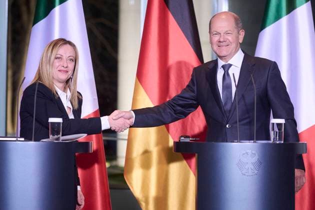 Bilder des Jahres 2023, News 02 Februar News Themen der Woche KW05 News Bilder des Tages Olaf Scholz trifft Giorgia Meloni in Berlin Bundeskanzler Olaf Scholz (SPD) empfängt Giorgia Meloni, Ministerpraesidentin von Italien, am 03.02.2023 im Bundeskanzleramt in Berlin. Berlin Bundeskanzleramt Berlin Deutschland *** Olaf Scholz meets Giorgia Meloni in Berlin Federal Chancellor Olaf Scholz SPD receives Giorgia Meloni, Prime Minister of Italy, 03 02 2023 at the Federal Chancellery in Berlin Berlin Federal Chancellery Berlin Germany