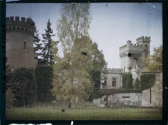 RECORD DATE NOT STATED La Grange Fort, France , 1916-1917 - Auvergne - StÃ phane Passet - (September 1916 - February 1917) (French - ï»¿La Grange Fort , France). Personality of the nobility, tower, fortified architecture, medium age, palace , castle, Personality, Habitat , Architecture, Art, France, La Grange Fort, La Grange-Fort Architecture du ChÃ¢teau, exterior Copyright: xpiemagsx AKahnlpie020223-9444 !ACHTUNG AUFNAHMEDATUM GESCHÄTZT!