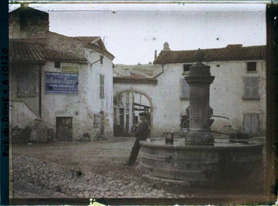 RECORD DATE NOT STATED Sauvagnat, France , 1916-1917 - Auvergne - StÃ phane Passet - (September 1916 - February 1917) (French - ï»¿Sauvagnat , France). Advertising, column, rural architecture, street , neighborhood, hydraulic installation, fountain, arc , arcade , arceau, place, man, Economic activity, Habitat , Architecture, human beings, France, Sauvagnat, a village square Copyright: xpiemagsx AKahnlpie020223-9971 !ACHTUNG AUFNAHMEDATUM GESCHÄTZT!