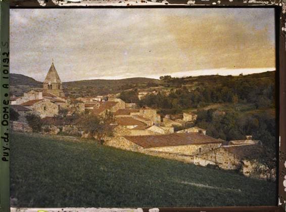 RECORD DATE NOT STATED Buron, France , 1916-1917 - Auvergne - StÃ phane Passet - (September 1916 - February 1917) (French - ï»¿Buron , France). Landscape, mont , mountain, bell tower, rural architecture, agglomeration panorama, religious architecture, Nature , Environment, Habitat , Architecture, France, Buron, view of Yroude Copyright: xpiemagsx AKahnlpie020223-9440 !ACHTUNG AUFNAHMEDATUM GESCHÄTZT!