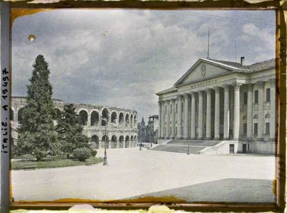 RECORD DATE NOT STATED Verona, Italy the town hall or municipal and the arenas , 1918 - Italy - Fernand Cuville - (March -August) (French - ï»¿VÃ rone , Italie L hÃ tel de Ville ou Municipio et les arenes). Town hall , town hall, archaeological vestige, amphitheater , arena, arc , arcade , arceau, place, antiquity, Habitat , Architecture , Art, Italy, Verona, Municipio Copyright: xpiemagsx AKahnlpie020223-14760 !ACHTUNG AUFNAHMEDATUM GESCHÄTZT!