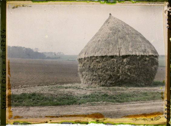 RECORD DATE NOT STATED Vallangoujard, France , 1930 - Ile -de -France - StÃ phane Passet - (June 28 -July 8) (French - ï»¿Vallangoujard , France). Landscape, agriculture , breeding, hay, field, Nature , environment, economic activity, Ile de France, Vallangoujard, the same plowed land and sown in beets Copyright: xpiemagsx AKahnlpie020223-21295 !ACHTUNG AUFNAHMEDATUM GESCHÄTZT!