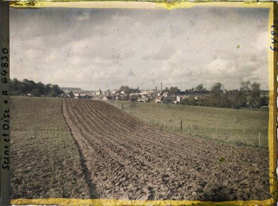 RECORD DATE NOT STATED Domont, France , 1930 - Ile -de -France - StÃ phane Passet - (September -October) (French - ï»¿Domont , France). Landscape, agriculture , breeding, field, agglomeration panorama, Nature , Environment, Economic Activity, Habitat , Architecture, Seine and Oise, Domont, plowing in front of the village Copyright: xpiemagsx AKahnlpie020223-22525 !ACHTUNG AUFNAHMEDATUM GESCHÄTZT!