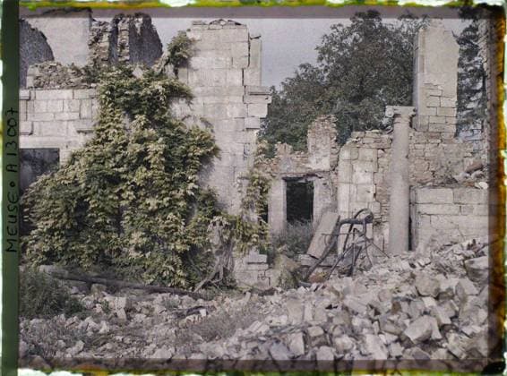RECORD DATE NOT STATED Verdun , France , 1917 - North of France, Belgium - Paul Castelnau (photographic section of the armies) - (September 1-5) (French - ï»¿Verdun , France). Ivy, ruins, front, bombardment, rubble, First World War, France, Verdun, rue St Pierre Interior Copyright: xpiemagsx AKahnlpie020223-21129 !ACHTUNG AUFNAHMEDATUM GESCHÄTZT!