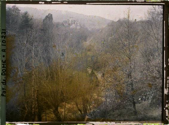 RECORD DATE NOT STATED Verrieres, France , 1916-1917 - Auvergne - StÃ phane Passet - (September 1916 - February 1917) (French - ï»¿Verrieres , France). Church, landscape, mont , mountain, waterfall, valley, river, hydrography, agglomeration panorama, cliff, Nature , Environment, Habitat , Architecture, France, Verrieres, view of the village Copyright: xpiemagsx AKahnlpie020223-9478 !ACHTUNG AUFNAHMEDATUM GESCHÄTZT!