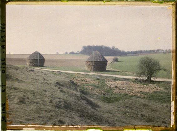 RECORD DATE NOT STATED Vallangoujard, France , 1930 - Ile -de -France - StÃ phane Passet - (June 28 -July 8) (French - ï»¿Vallangoujard , France). Landscape, agriculture , breeding, hay, field, Nature , environment, economic activity, Ile de France, Vallangoujard, fields and cultures region of MÃ ziere Copyright: xpiemagsx AKahnlpie020223-21277 !ACHTUNG AUFNAHMEDATUM GESCHÄTZT!