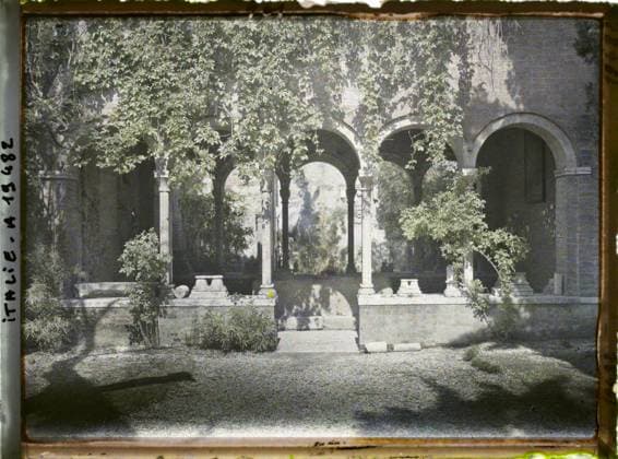 RECORD DATE NOT STATED Verona, Italy Tomb of Juliette Capulet , 1918 - Italy - Fernand Cuville - (March -August) (French - ï»¿VÃ rone , Italie Tombeau de Juliette Capulet). Church, Tomb, Christianity, Funeral Architecture, Legend , Myth, Arc , Arcade , Arceau, Religious Architecture, Religion , Habitat , Architecture , Art, Italy, Verona, tomb of Juliette Capuletti Copyright: xpiemagsx AKahnlpie020223-14749 !ACHTUNG AUFNAHMEDATUM GESCHÄTZT!