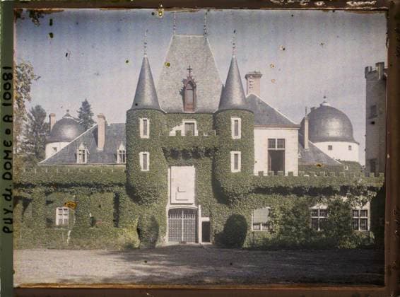 RECORD DATE NOT STATED Saint-Cirgues-sur-Couze, France , 1916-1917 - Auvergne - StÃ phane Passet - (September 1916 - February 1917) (French - ï»¿Saint-Cirgues-sur-Couze , France). Personality of nobility, ivy, tower, renaissance, dome , dome, palace , castle, Personality, art, housing , architecture, France, St Cirgues, facade of the castle Copyright: xpiemagsx AKahnlpie020223-9934 !ACHTUNG AUFNAHMEDATUM GESCHÄTZT!
