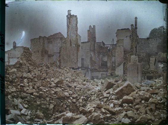 RECORD DATE NOT STATED Verdun , France , 1917 - North of France, Belgium - Paul Castelnau (photographic section of the armies) - (September 1-5) (French - ï»¿Verdun , France). Ruins, front, bombardment, rubble, First World War, France, Verdun, rue Chevert Copyright: xpiemagsx AKahnlpie020223-21125 !ACHTUNG AUFNAHMEDATUM GESCHÄTZT!