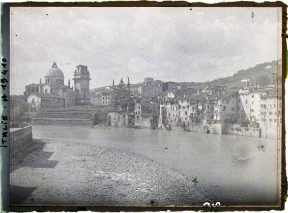 RECORD DATE NOT STATED VÃ ron, Italy Eglise San Giorgio in Bordidu Au Bord Di adige , 1918 - Italy - Fernand Cuville - (March -August) (French - ï»¿VÃ rone , Italie Eglise San Giorgio in Braida au bord de l Adige). Church, river, Christianity, agglomeration panorama, religious architecture, Religion , Habitat , Architecture, Italy, Verona, St Georges S, L ADIGE Church Copyright: xpiemagsx AKahnlpie020223-14677 !ACHTUNG AUFNAHMEDATUM GESCHÄTZT!