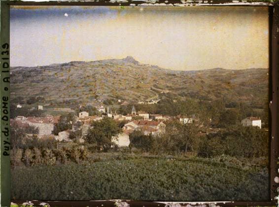 RECORD DATE NOT STATED Elbows, France , 1916-1917 - Auvergne - StÃ phane Passet - (September 1916 - February 1917) (French - ï»¿Coudes , France). Landscape, mont , mountain, valley, bell tower, agglomeration panorama, Nature , Environment, Habitat , Architecture, France, elbows, general view Copyright: xpiemagsx AKahnlpie020223-9388 !ACHTUNG AUFNAHMEDATUM GESCHÄTZT!