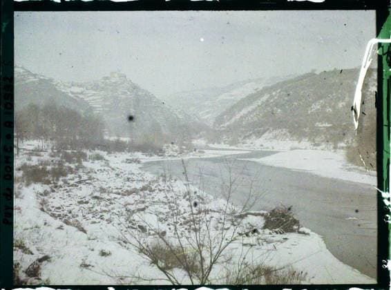 RECORD DATE NOT STATED Issoire, France , 1916-1917 - Auvergne - StÃ phane Passet - (September 1916 - February 1917) (French - ï»¿Issoire , France). Landscape, Mont , Mountain, Snow, Valley, River, Hydrography, Agglomeration Panorama, Nature , Environment, Habitat , Architecture, France, near Issoire, winter effects, surroundings of Issoire Copyright: xpiemagsx AKahnlpie020223-9538 !ACHTUNG AUFNAHMEDATUM GESCHÄTZT!