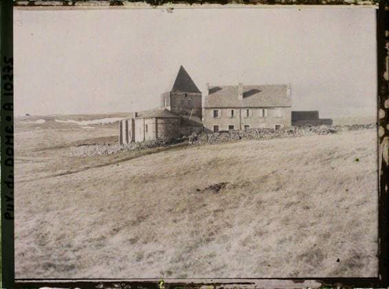 RECORD DATE NOT STATED Puy-de-DÃ me, France , 1916-1917 - Auvergne - StÃ phane Passet - (September 1916 - February 1917) (French - ï»¿Puy-de-DÃ me , France). Church, Mont , Mountain, bell tower, rural architecture, Middle Ages, religious architecture, Habitat , Architecture , Art, France, St Alyre, Church of St Alyre in the mountains Copyright: xpiemagsx AKahnlpie020223-9512 !ACHTUNG AUFNAHMEDATUM GESCHÄTZT!