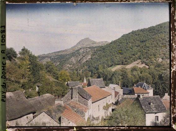 RECORD DATE NOT STATED Courgoul , France , 1916-1917 - Auvergne - StÃ phane Passet - (September 1916 - February 1917) (French - ï»¿Courgoul , France). Landscape, mont , mountain, roof, rural architecture, throat, agglomeration panorama, Nature , Environment, Habitat , Architecture, France, Courgoul, the village Copyright: xpiemagsx AKahnlpie020223-9937 !ACHTUNG AUFNAHMEDATUM GESCHÄTZT!