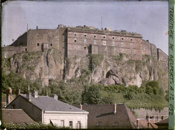 RECORD DATE NOT STATED Belfort, France The Lion and the Citadel Vauban , 1917 - Alsace - Paul Castelnau (photographic section of the armies) - (June) (French - ï»¿Belfort , France Le lion et la citadelle Vauban). Statue, represented animal , fantastic animal, sculpture, fortified architecture, fortress, lion, fortifications, renaissance, cliff, Animal , Art , Habitat , Architecture, Belfort, Citadel and Lion Copyright: xpiemagsx AKahnlpie020223-21767 !ACHTUNG AUFNAHMEDATUM GESCHÄTZT!