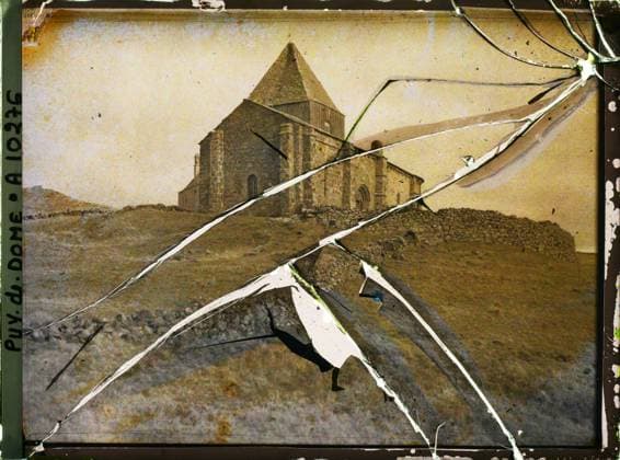 RECORD DATE NOT STATED Puy-de-DÃ me, France , 1916-1917 - Auvergne - StÃ phane Passet - (September 1916 - February 1917) (French - ï»¿Puy-de-DÃ me , France). Church, Mont , Mountain, Christianity, Bell tower, Middle Ages, religious architecture, Religion , Art , Habitat , Architecture, St Alyre, Church of St Alyre in the mountains Copyright: xpiemagsx AKahnlpie020223-9514 !ACHTUNG AUFNAHMEDATUM GESCHÄTZT!