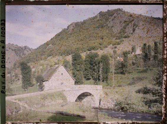 RECORD DATE NOT STATED Valbeleix, France , 1916-1917 - Auvergne - StÃ phane Passet - (September 1916 - February 1917) (French - ï»¿Valbeleix , France). Landscape, mont , mountain, valley, civil engineering, watercourse, rural architecture, housing, bridge, Nature , Environment, Habitat , Architecture, France, route du Valbeleix. In the hamlet of Valletta Copyright: xpiemagsx AKahnlpie020223-9945 !ACHTUNG AUFNAHMEDATUM GESCHÄTZT!