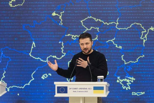 February 3, 2023, Kyiv, Kyiv Oblast, Ukraine: Ukrainian President Volodymyr Zelenskyy, responds to a question during the 24th EU-Ukraine Summit joint press conference at the Mariinsky Palace, February 3, 2023 in Kyiv, Ukraine. Kyiv Ukraine - ZUMAp138 20230203_zaa_p138_040 Copyright: xPoolx UkrainianxPresidentiax