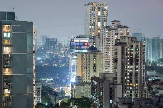 INDIA, Mumbai, suburb Goregoan INDIA, Mumbai, skyscraper in suburb Goregoan *** INDIEN, Mumbai, Stadtteil Goregoan, Hochhaeuser und Apartments Mumbai Maharashtra India