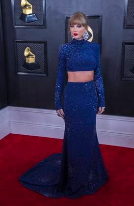 February 5, 2023, Los Angeles, California, USA: Taylor Swift on the red carpet of the 65th Annual Grammy Awards held on Sunday February 5, 2023 at Crypto Arena in Los Angeles, California. PI Los Angeles USA - ZUMAp124 20230205_zaa_p124_056 Copyright: xJAVIERxROJASx