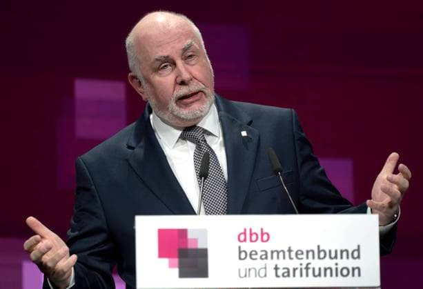 Jahrestagung des dbb in Koeln : Der Vorsitzende des dbb Ulrich SILBERBACH , 09.01.2023 Annual meeting of dbb in Cologne : Chairman of dbb Ulrich SILBERBACH , 09.01.2023 *** Annual meeting of dbb in Cologne Chairman of dbb Ulrich SILBERBACH , 09 01 2023 Annual meeting of dbb in Cologne Chairman of dbb Ulrich SILBERBACH , 09 01 2023