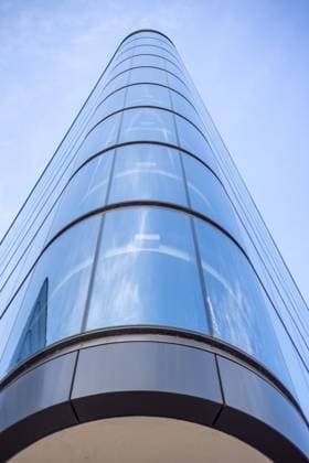 Creative Highlights World Die Innenstadt von Manchester vereint Altes mit Neuem. *** Manchester city center combines old with new