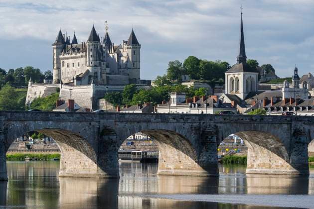 Pont Cessart über die Loire, Saumur, Val de la Loire, Frankreich *** Pont Cessart over the Loire, Saumur, Val de la Loire, France