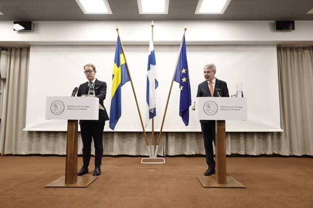 News Themen der Woche KW06 News Bilder des Tages Foreign Ministers Tobias Billström (L) of Sweden and Pekka Haavisto of Finland attend a joint press conference in Helsinki, Finland, on February 7, 2023. Espoo Finland  Copyright: xAnttixHämäläinenx LKFTVX20230207110552JCXE