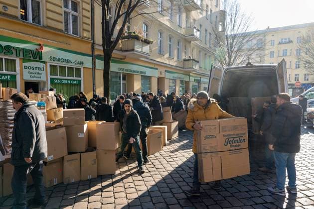 Bilder des Jahres 2023, News 02 Februar News Themen der Woche KW06 News Bilder des Tages 07.02.2023,Berlin,Deutschland,Hilfsgüter für die Erdbebenopfer in der Türkei werden in Moabit gesammelt. (Deutsch Türkischer ambulanter Pflegedienst Berlin Dosteli GmbH) *** 07 02 2023,Berlin,Germany,Relief supplies for earthquake victims in Turkey are collected in Moabit Deutsch Türkischer ambulanter Pflegedienst Berlin Dosteli GmbH